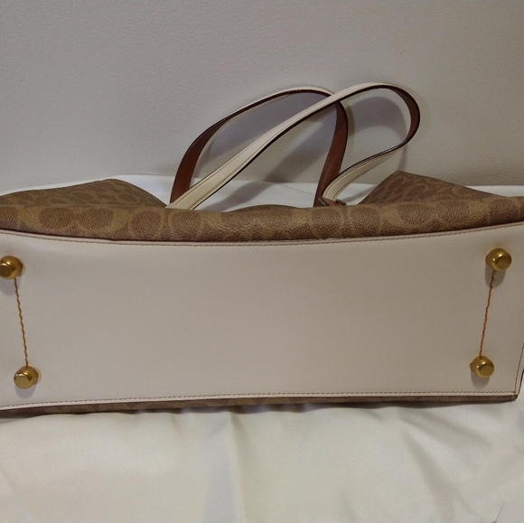 Sold**Charlie Carry All Signature "C" Tote Bag - Picture 14 of 16